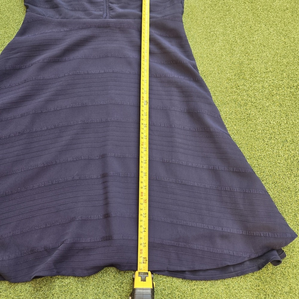 BANANA REPUBLIC Women's Dress Short Sleeve Keyhole Neck Navy Striped Size 6 - Picture 8 of 9